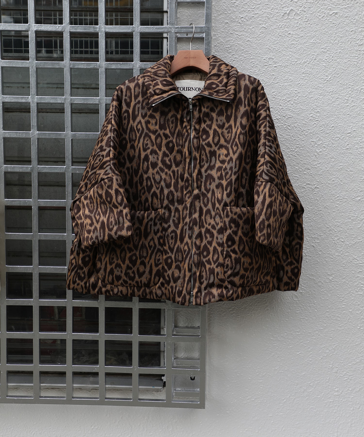 JACQUARD LEOPARD BATTING CT TOURNON.