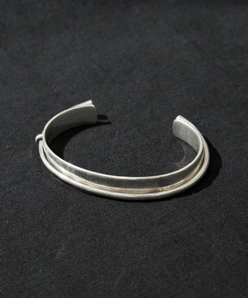 Swing Bangle