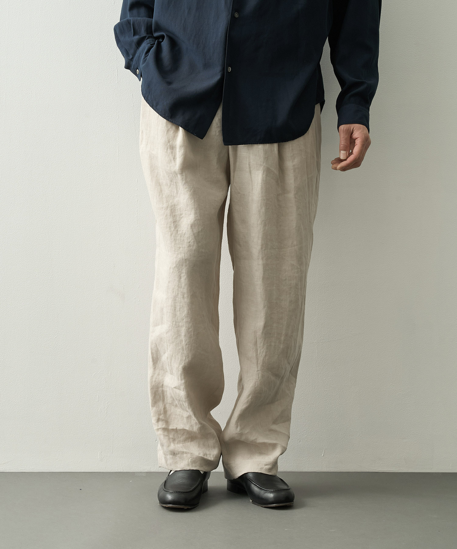 DOUBLE PLEATED EASY TROUSERS