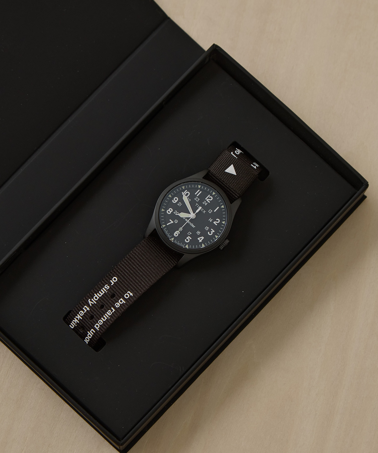 EXPEDISION NORTH FIELD POST SOLAR