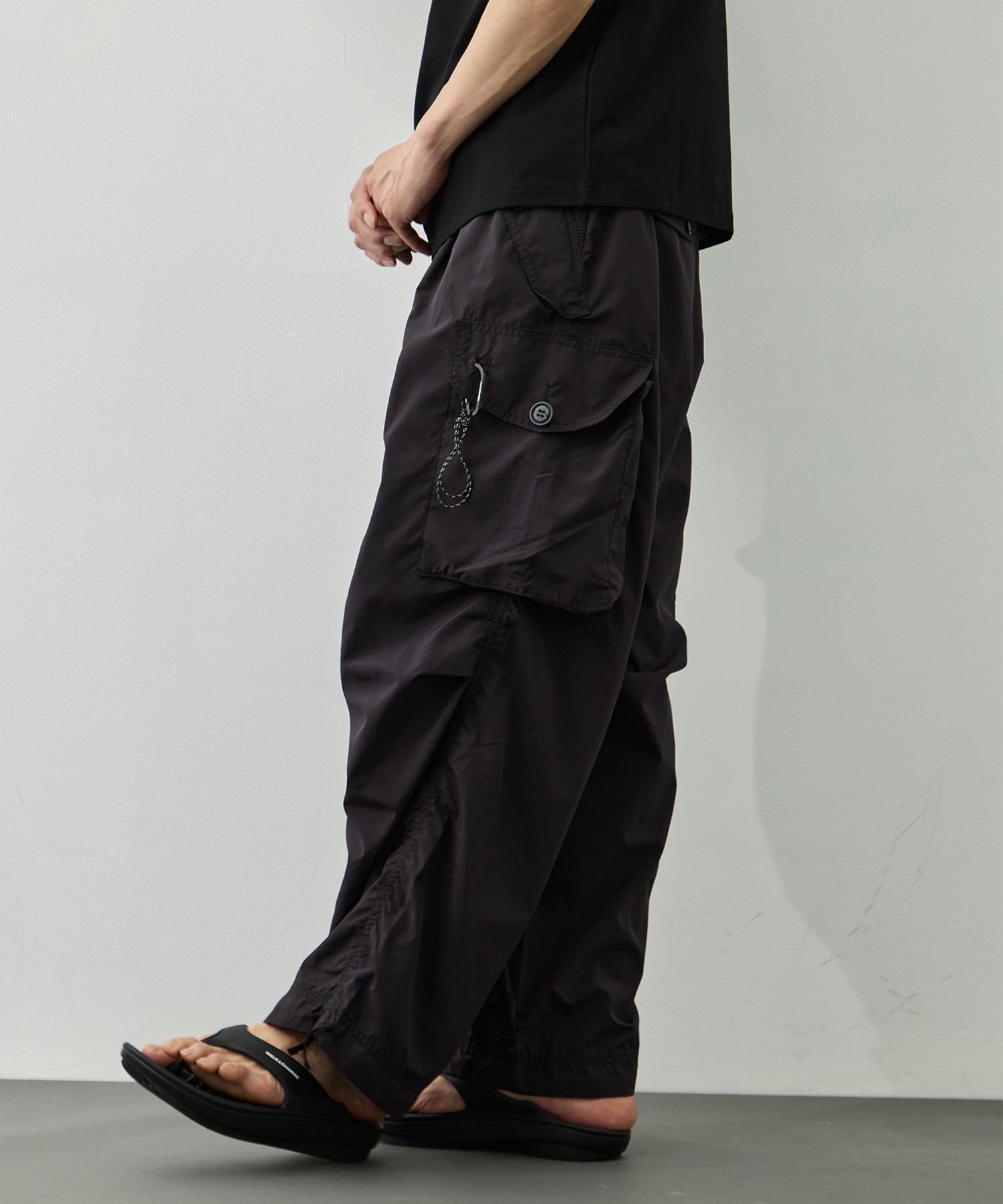 OVERSIZED CARGO PANTS