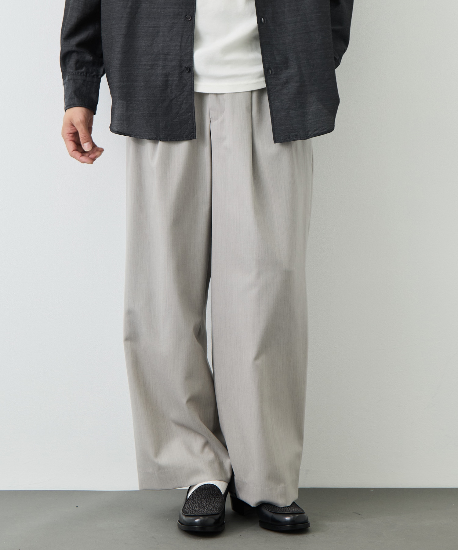 DOUBLE PLEATED MILITARY TROUSERS