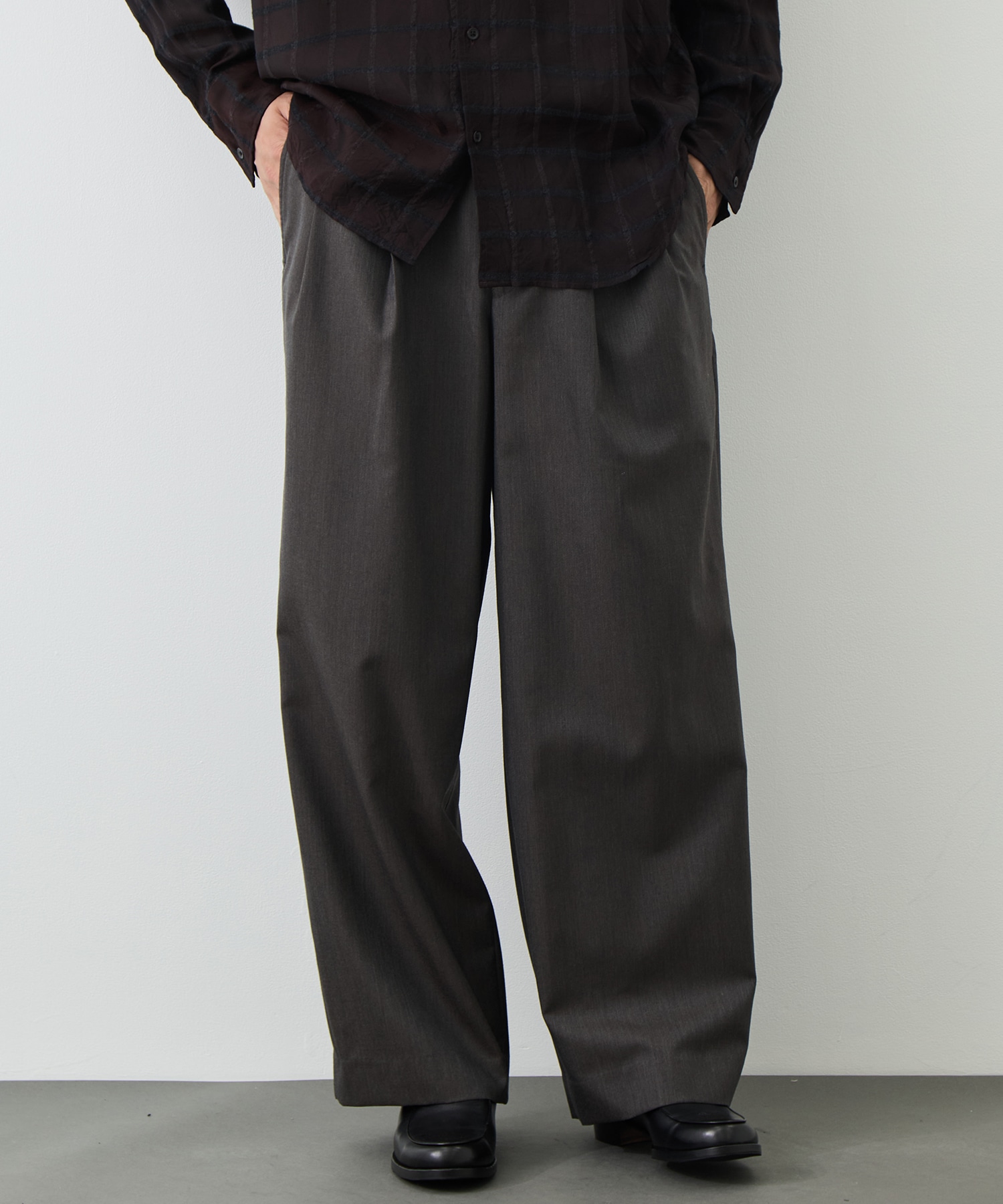 DOUBLE PLEATED MILITARY TROUSERS
