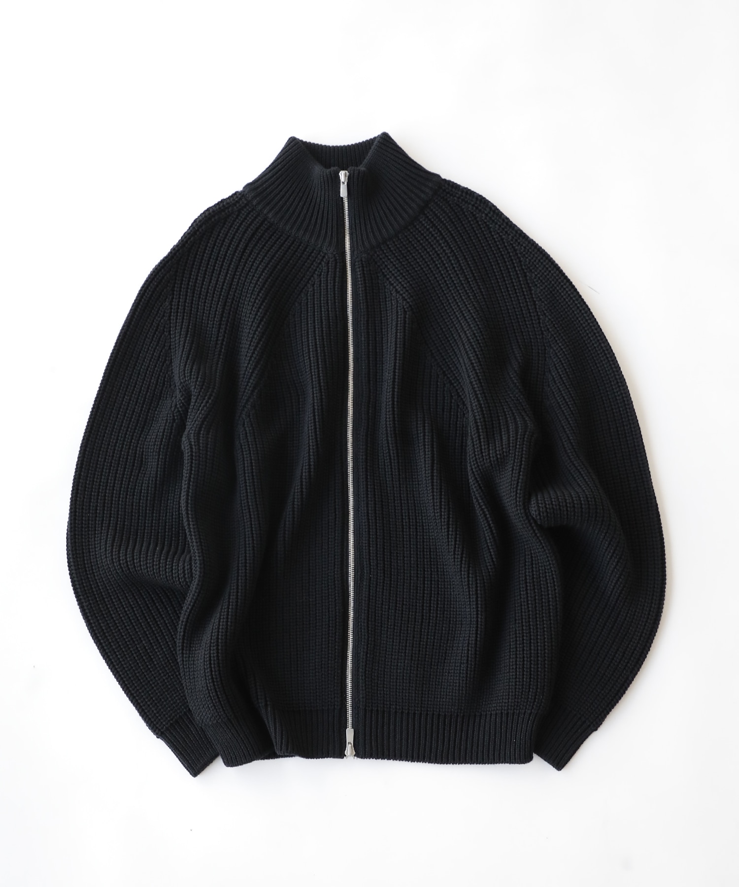SIGNATURE DRIVERS KNIT