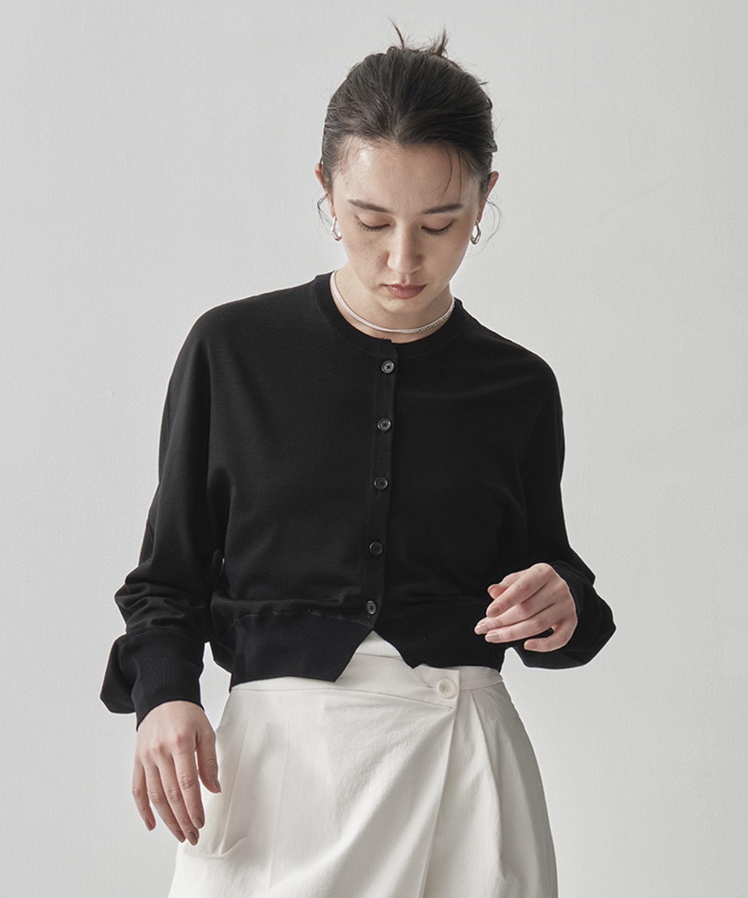 Crew Neck Cropped Knit Cardigan