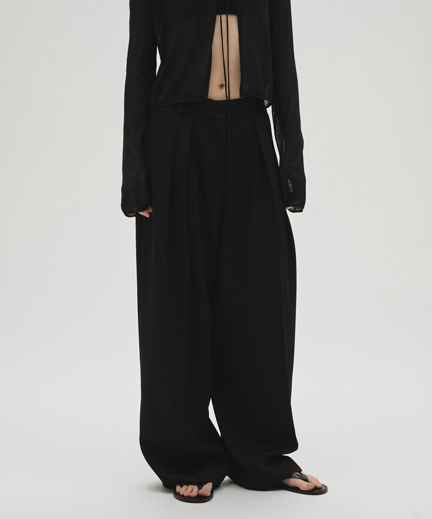 Tuck Wide Trousers