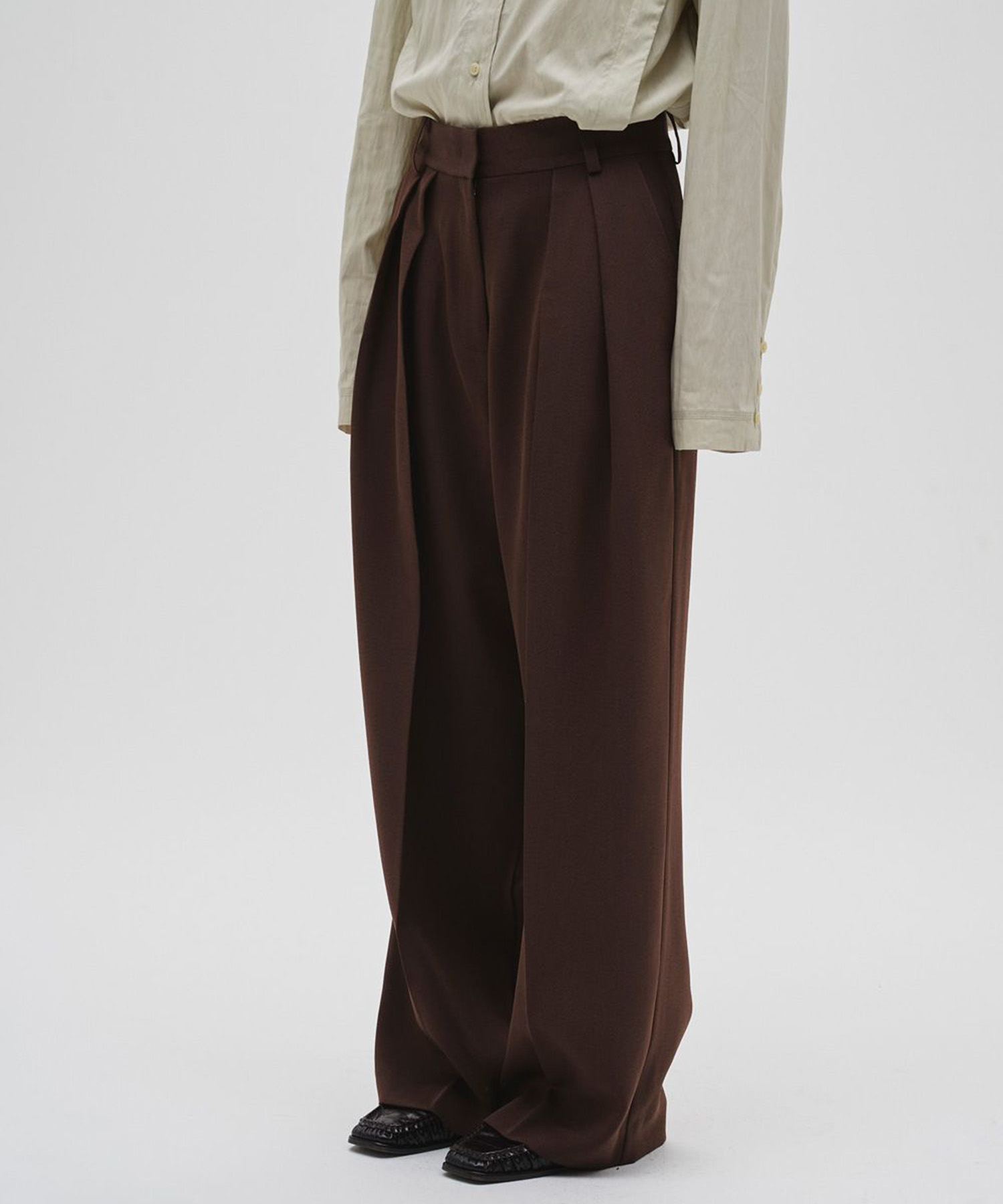 Tuck Wide Trousers