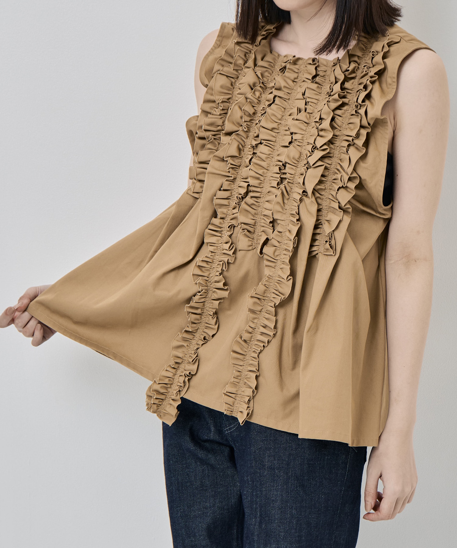 Sleeveless Frill Shirt - Twill